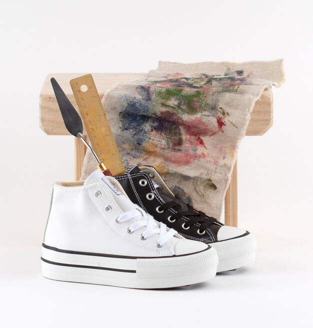 TRIBU DOBLE FAUX LEATHER ANKLE BOOT