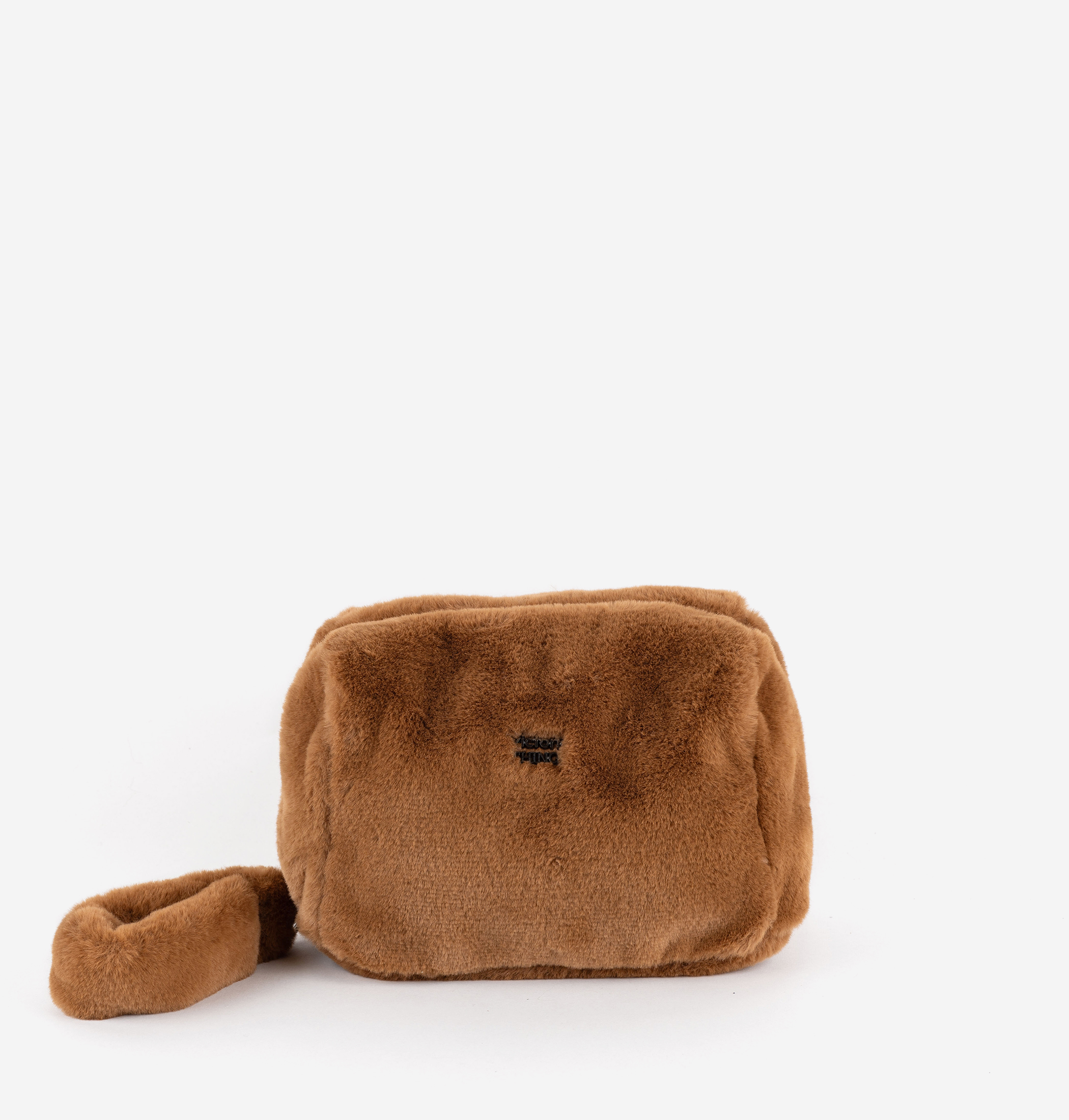 NECESSAIRE